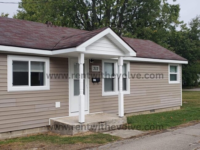 Photo - 312 Madison St