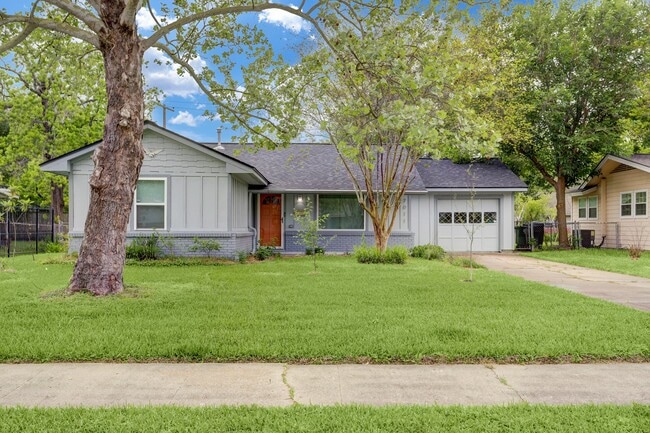 Photo - 7011 Neff St