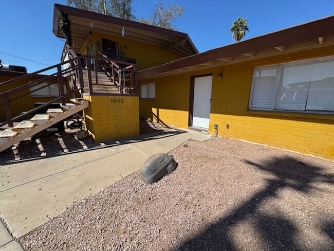 Photo - 1605 E Crown Unidad A