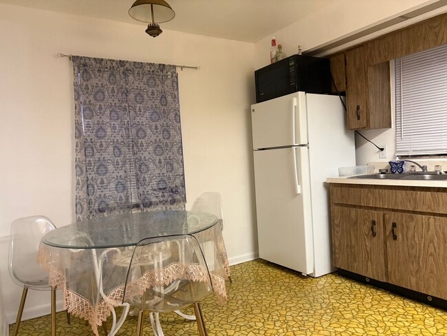Photo - 265 25th St SW Unit 265 25th St SW  B