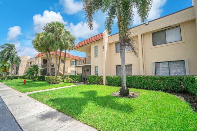 Photo - 16401 Blatt Blvd Unit 201