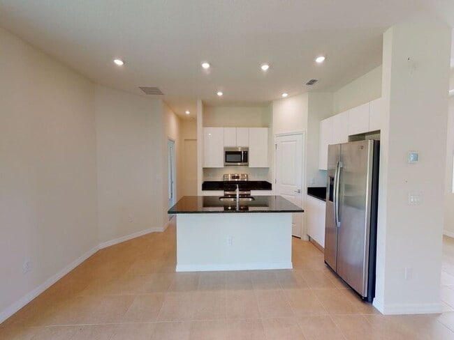 Photo - 351 San Filippo Dr SE