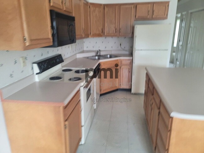 Photo - 1306 Arthur Ave Unit 9