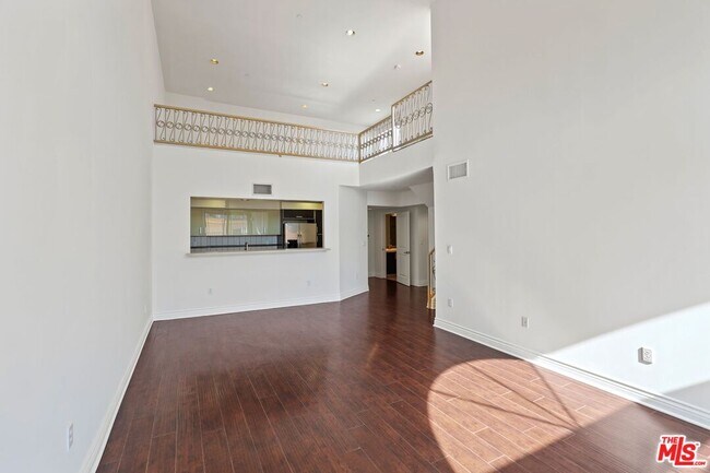 Photo - 11346 Iowa Ave Unit ph7