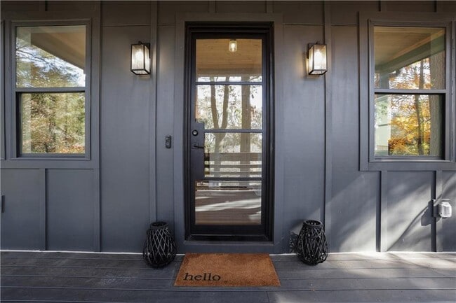 Photo - 2497 Wawona Dr NE