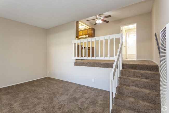 1 BR, 1 BA - 594 SF