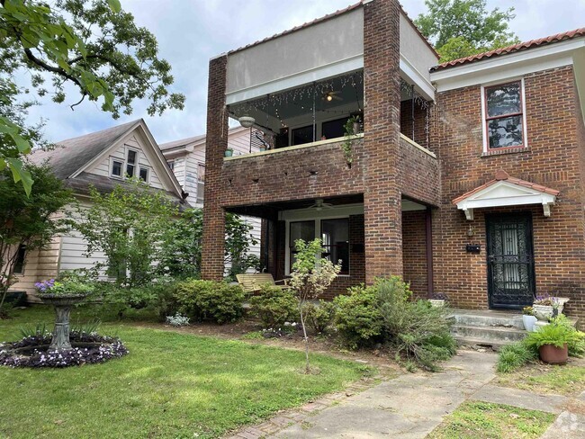 Building Photo - 1620 S Gaines St Rental