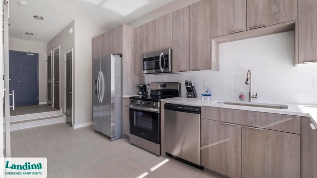 Photo - 600 19th St N Unit 617