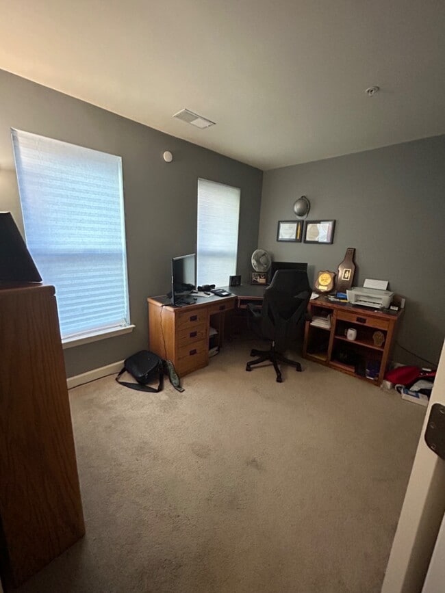 Photo - 2524 Sheridan Rd SE