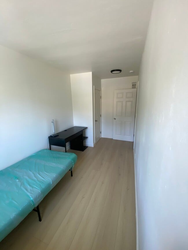 Photo - 2480 Virginia St Unit 3