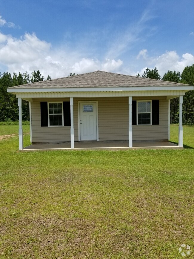 Building Photo - Great home 3/2 in Lucedale!