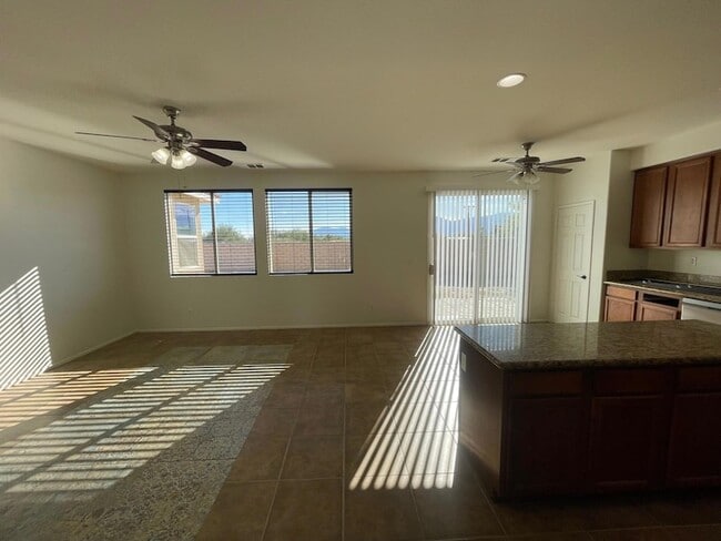 Photo - 80085 Peak Forest Dr