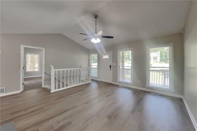 Photo - 66 Freestone Ln