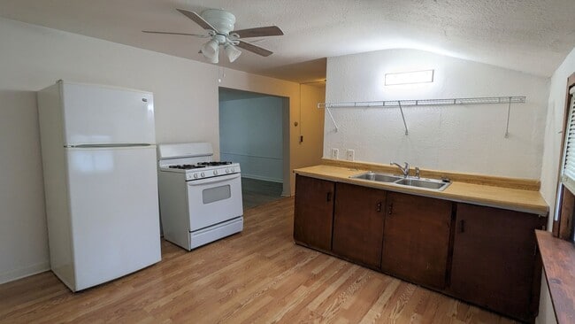 Photo - 1464 Beach St Unit #2 (S)