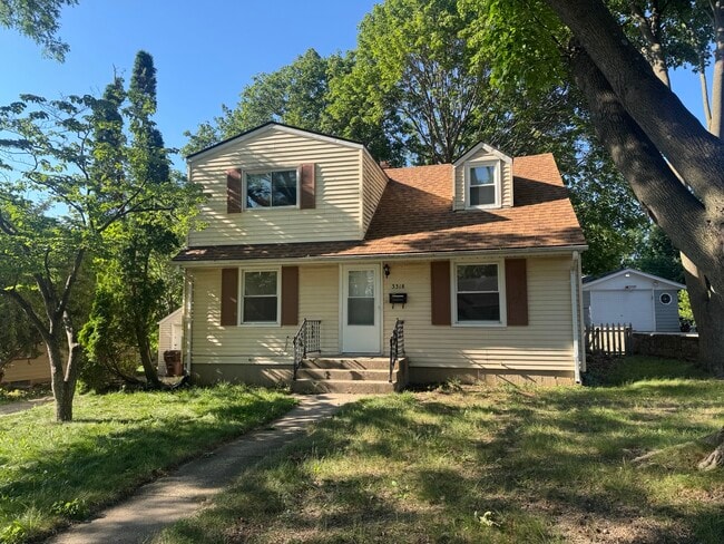 Building Photo - 3318 Carolina Ave