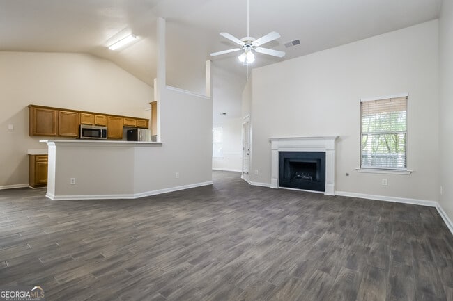 Photo - 6190 Winston Trce