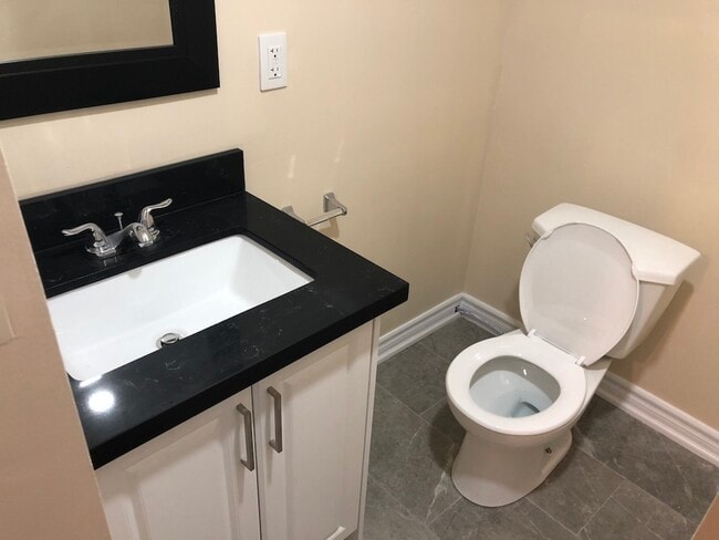 Photo - 23 Willowhurst Crescent