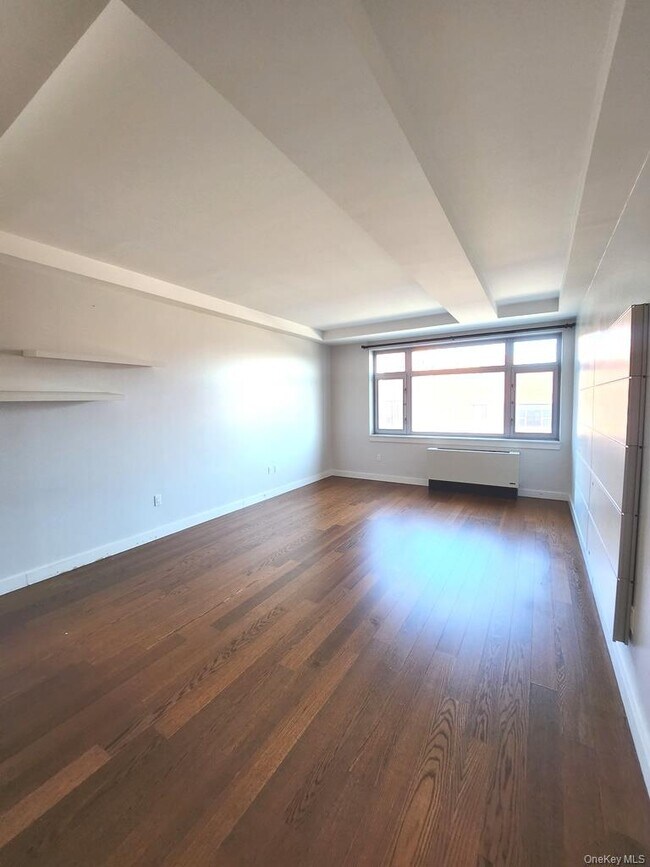 40-22 College Point Blvd Unit 10P
