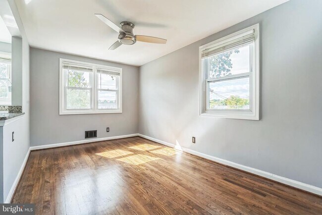 Photo - 5919 Daywalt Ave