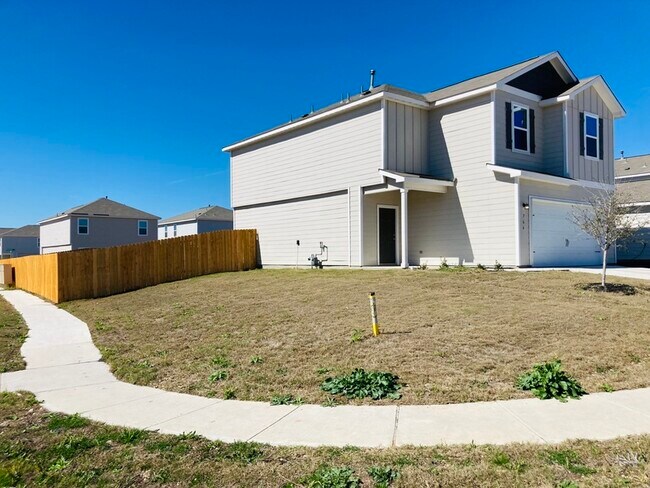 Photo - 766 Veloway Trail