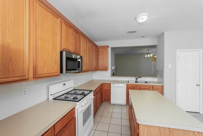 Photo - 2908 Bourbon St