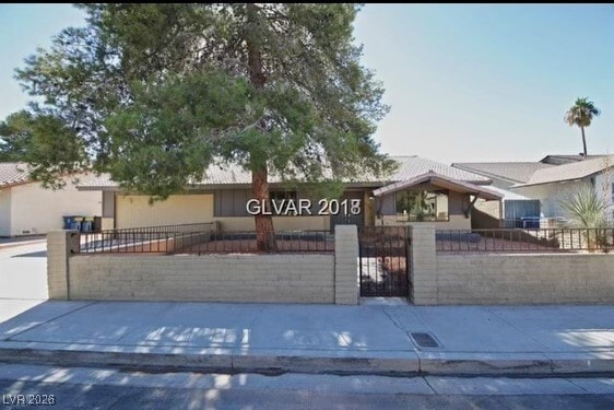 Photo - 3135 E Rochelle Ave