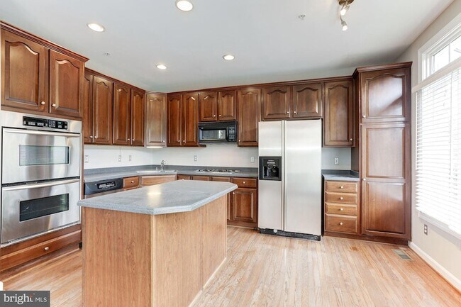 Photo - 286 Murtha St