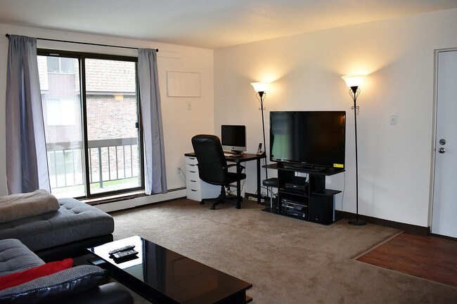 Thayer Garden Apartments For Rent in Waterville, ME | ForRent.com