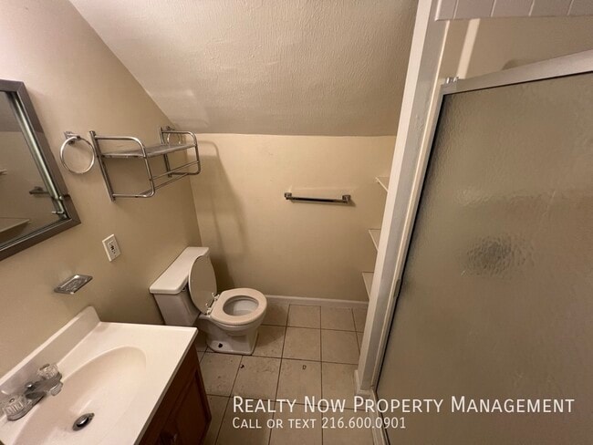 Photo - 1643 Hillcrest Rd Unit 3
