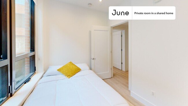 Room in Shared 4 bed/2 bath home in Dupont Circle