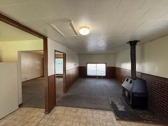 Photo - 3 Bedroom Single family with fenced in yard