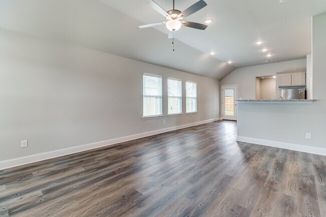 2803 Orchid Dr