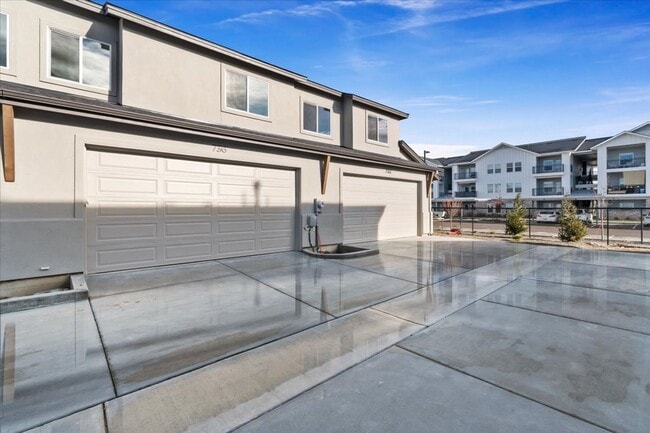 Photo - Brand New 3 Bed 2.5 Bath Townhouse With Many Amenities
