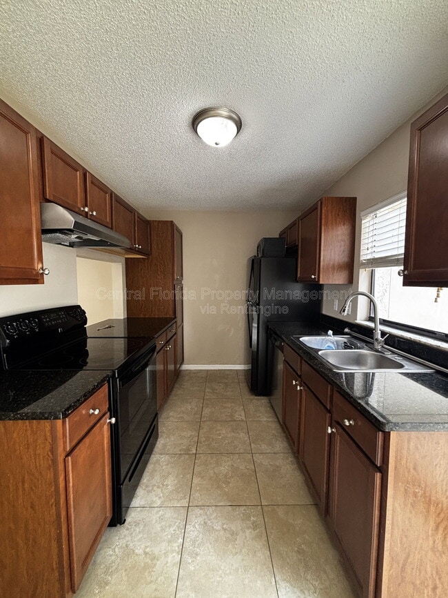 1627 Long Ridge Ct