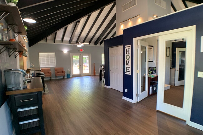 Fox Run Apartments