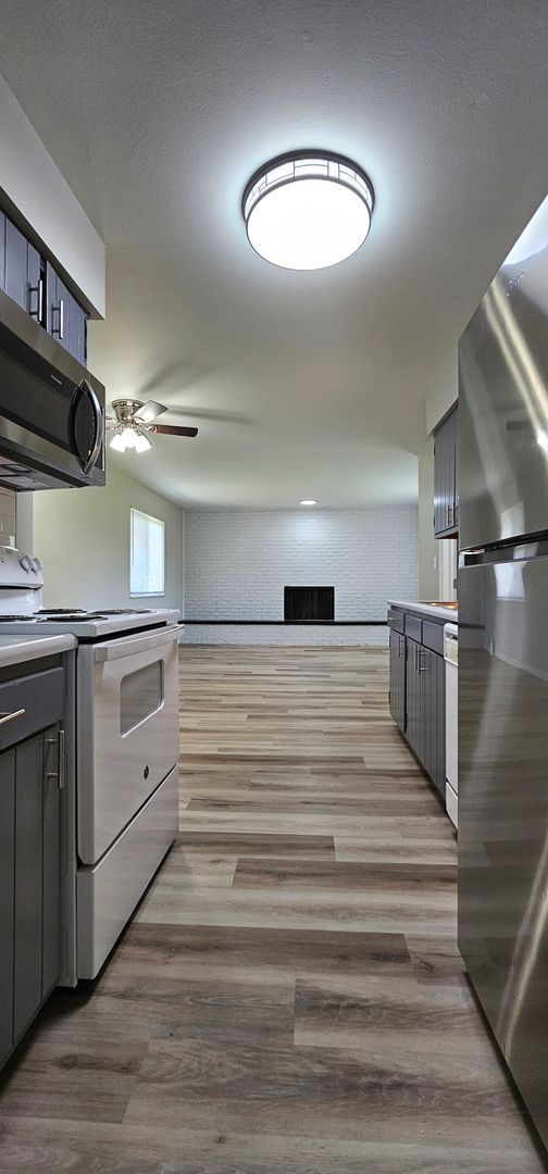 Photo - 3142-3144 Silver Rock Avenue Unidad 3142