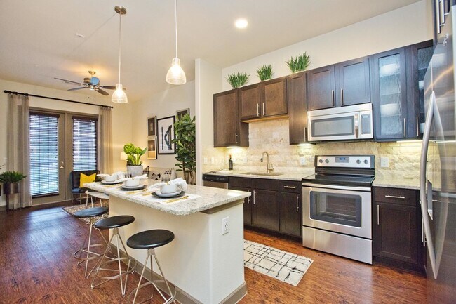 Photo - Stylish 1-Bed Apartment | Fitness & Rec Ar... Unidad ESC1