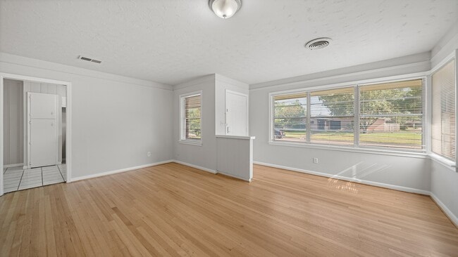 Photo - 7634 Wilmerdean St House