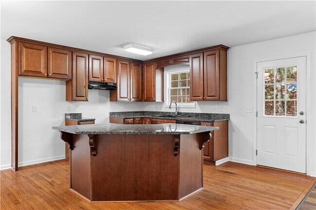 Photo - 80 Castle Ct