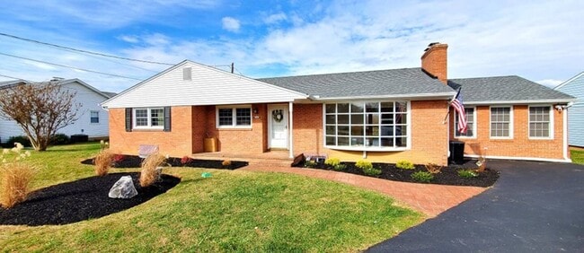 Photo - 3351 Kearneysville Pike