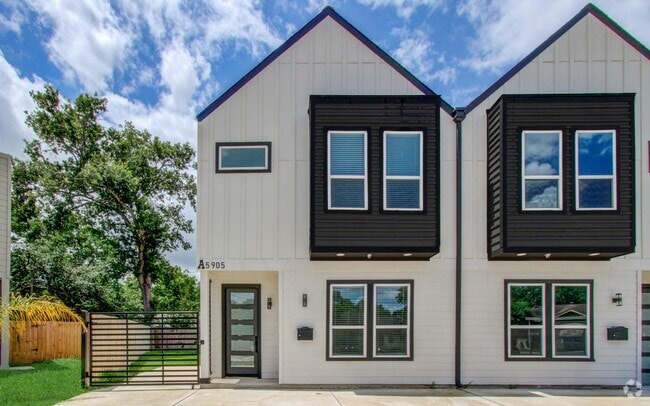 Building Photo - 5905 Crest Ct Rental