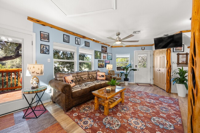 Photo - 105 Hi View Dr