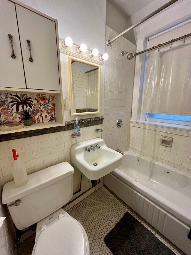 Photo - 59 Lanark Rd Unit 3