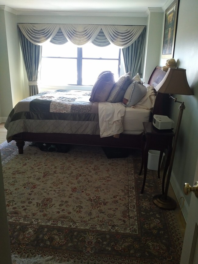 bedroom - 6 Whittier Pl Condo Unit 14J