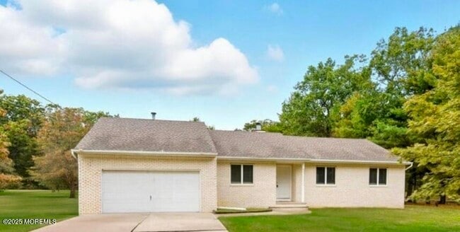 Photo - 257 Alexander Ave