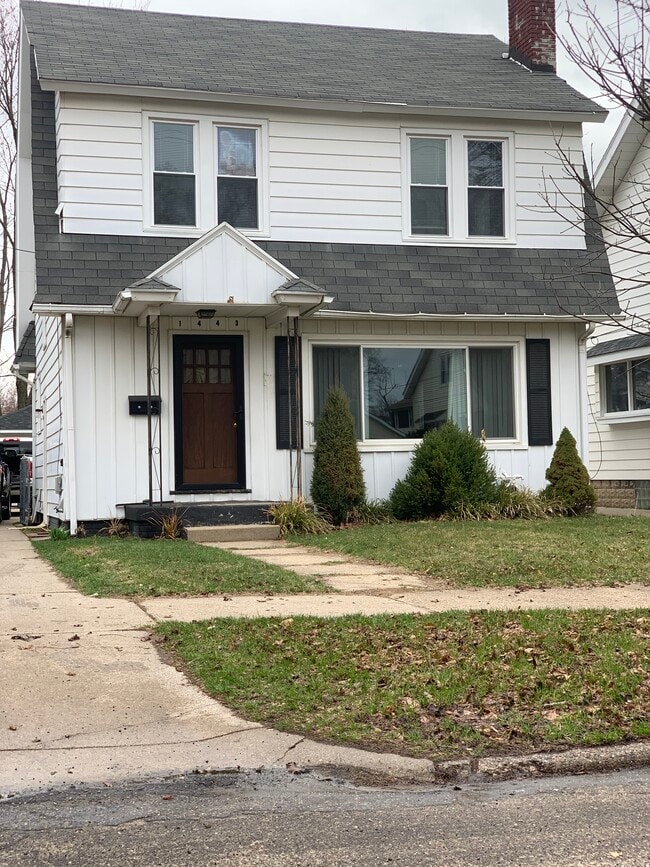 Photo - 1443 Fremont Ave NW