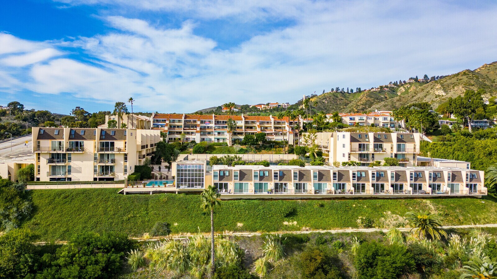 Exterior - Malibu Canyon Village