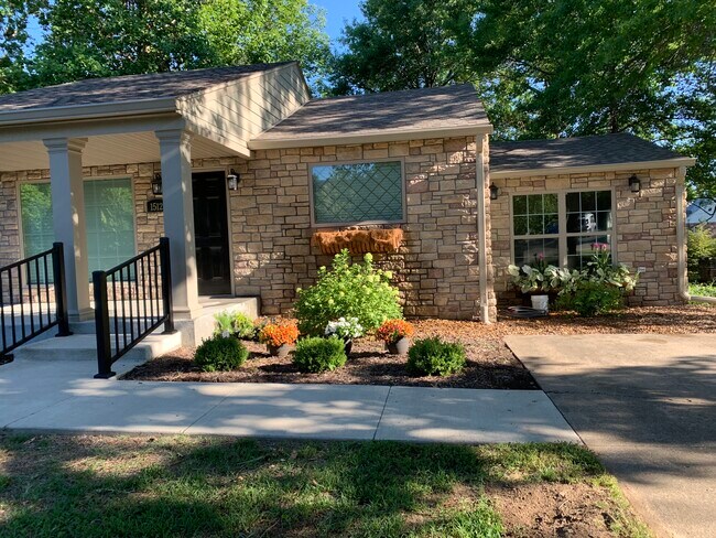 Photo - 1512 Gary St