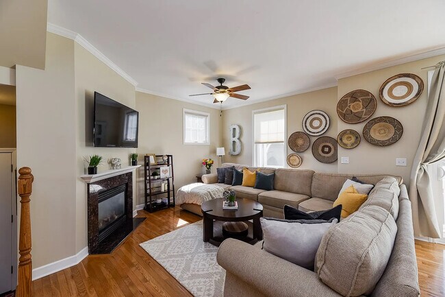 Photo - 415 N President St