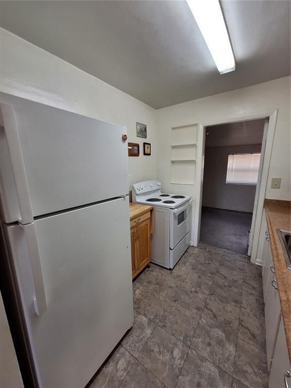 Photo - 21528 Kenyon Ave